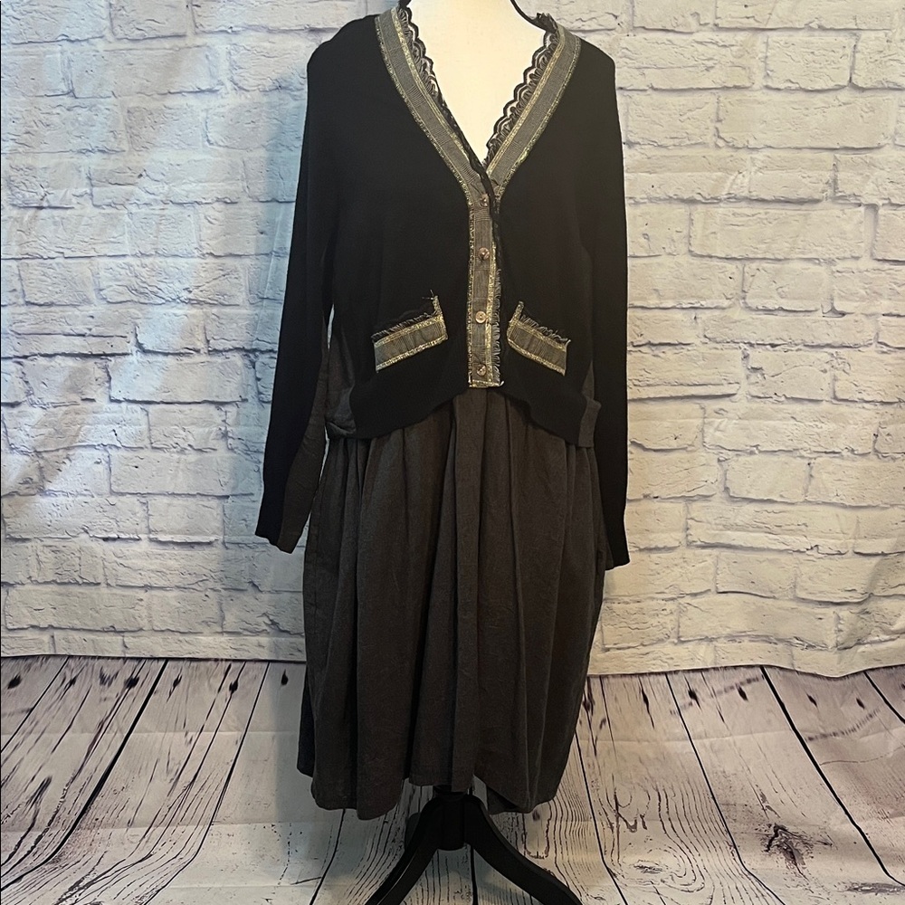 Amici Long Sleeve Dress Raw Edge Metallic Trim Look of 2-Piece. Italy Large